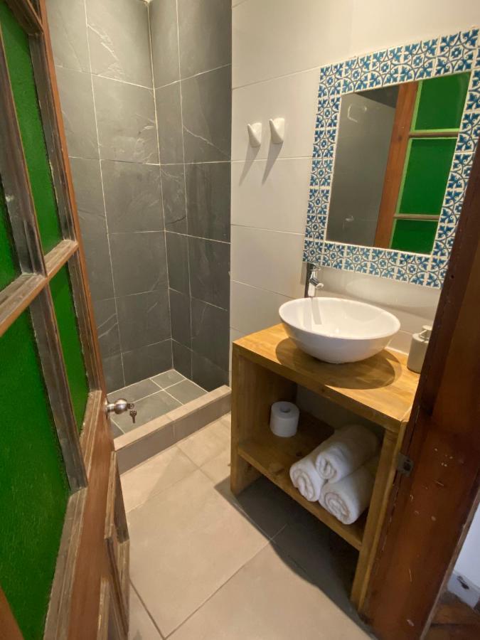 Casa Urriola B&B ヴァルパライソ エクステリア 写真