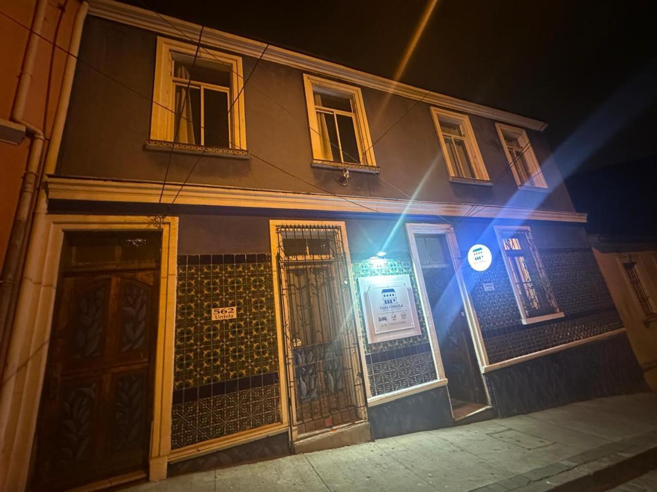 Casa Urriola B&B ヴァルパライソ エクステリア 写真