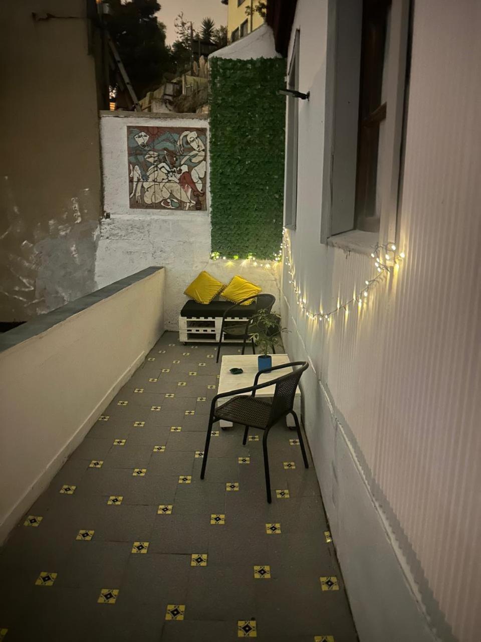 Casa Urriola B&B ヴァルパライソ エクステリア 写真