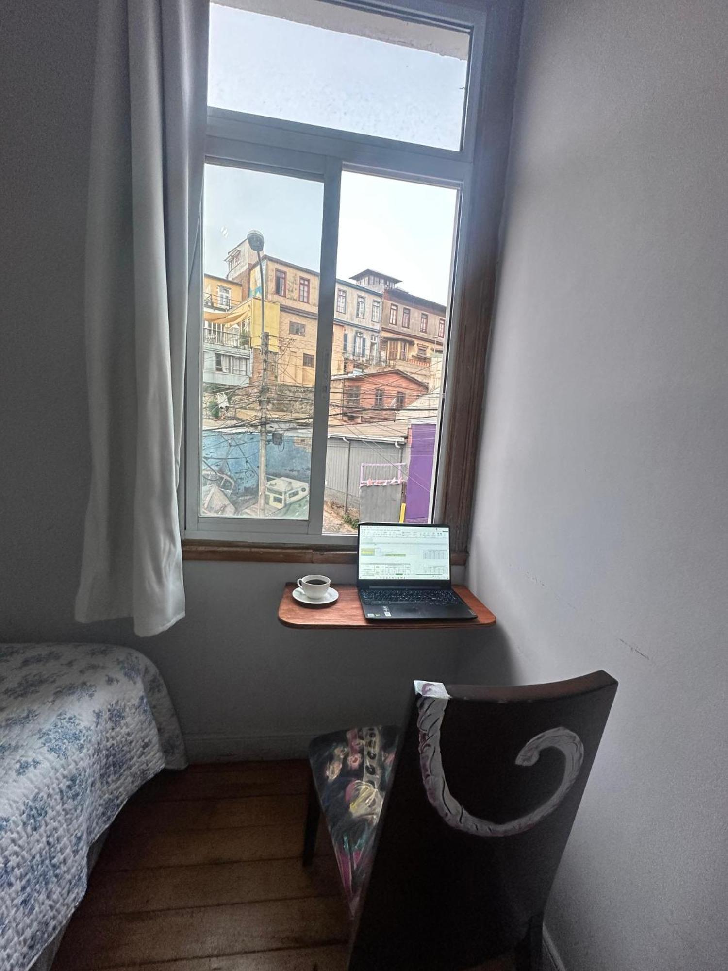 Casa Urriola B&B ヴァルパライソ エクステリア 写真